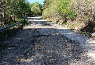 Rebelión de los ayuntamientos de Truchas y Castrillo ante el mal estado de las carreteras