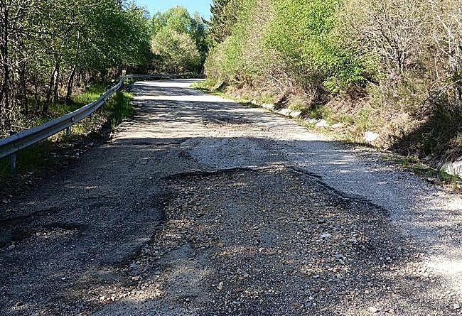 Rebelión de los ayuntamientos de Truchas y Castrillo ante el mal estado de las carreteras
