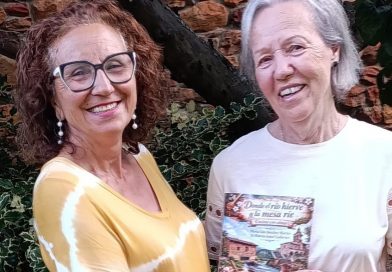 María Edu Sánchez Martín y A. Marina Justel Cadierno en la X Feria del Llibru de Cabreira